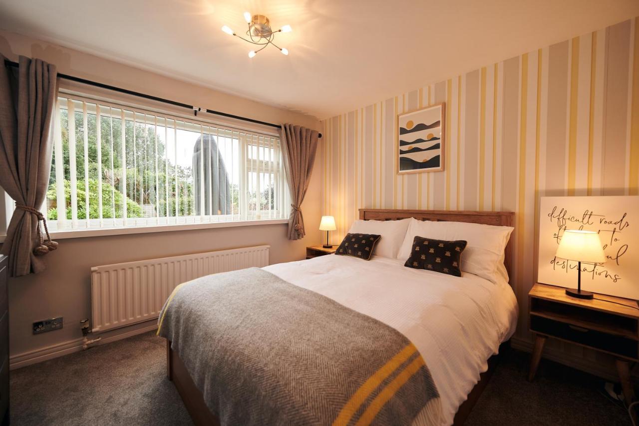 Sea Gem- Beautiful Family Home With Stunning Sea Views & Garden Tenby Exteriör bild