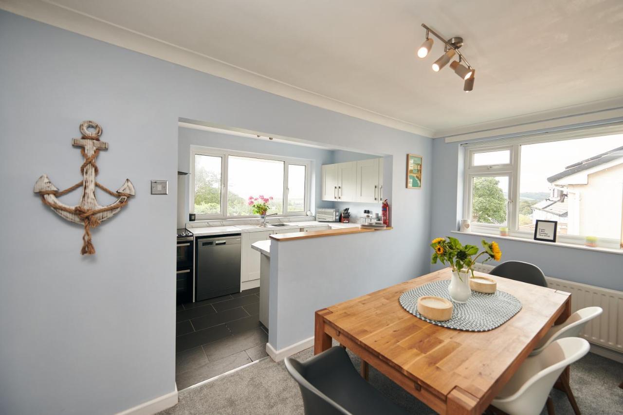 Sea Gem- Beautiful Family Home With Stunning Sea Views & Garden Tenby Exteriör bild