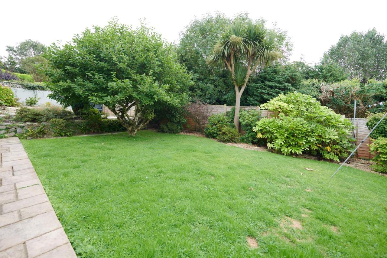 Sea Gem- Beautiful Family Home With Stunning Sea Views & Garden Tenby Exteriör bild